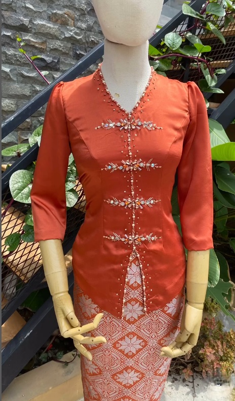 Jasa Jahit Baju Kebaya Eksklusif