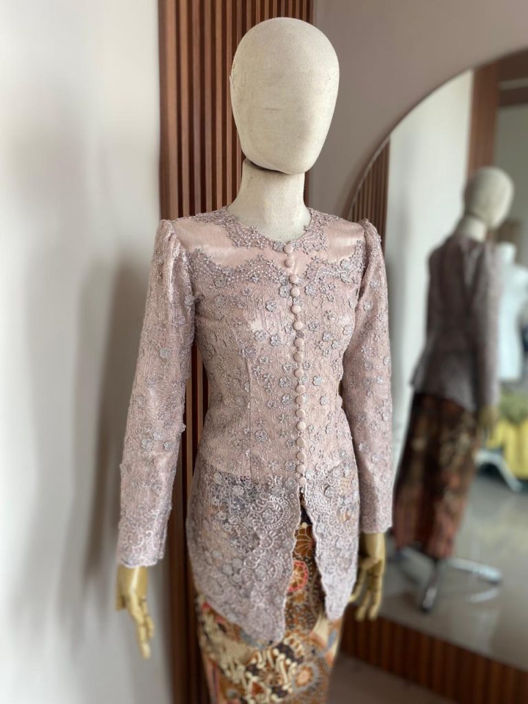 Jahit Kebaya Pesta Mewah