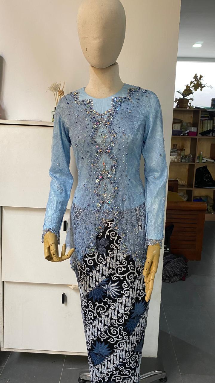 Tempat Jahit Kebaya Premium