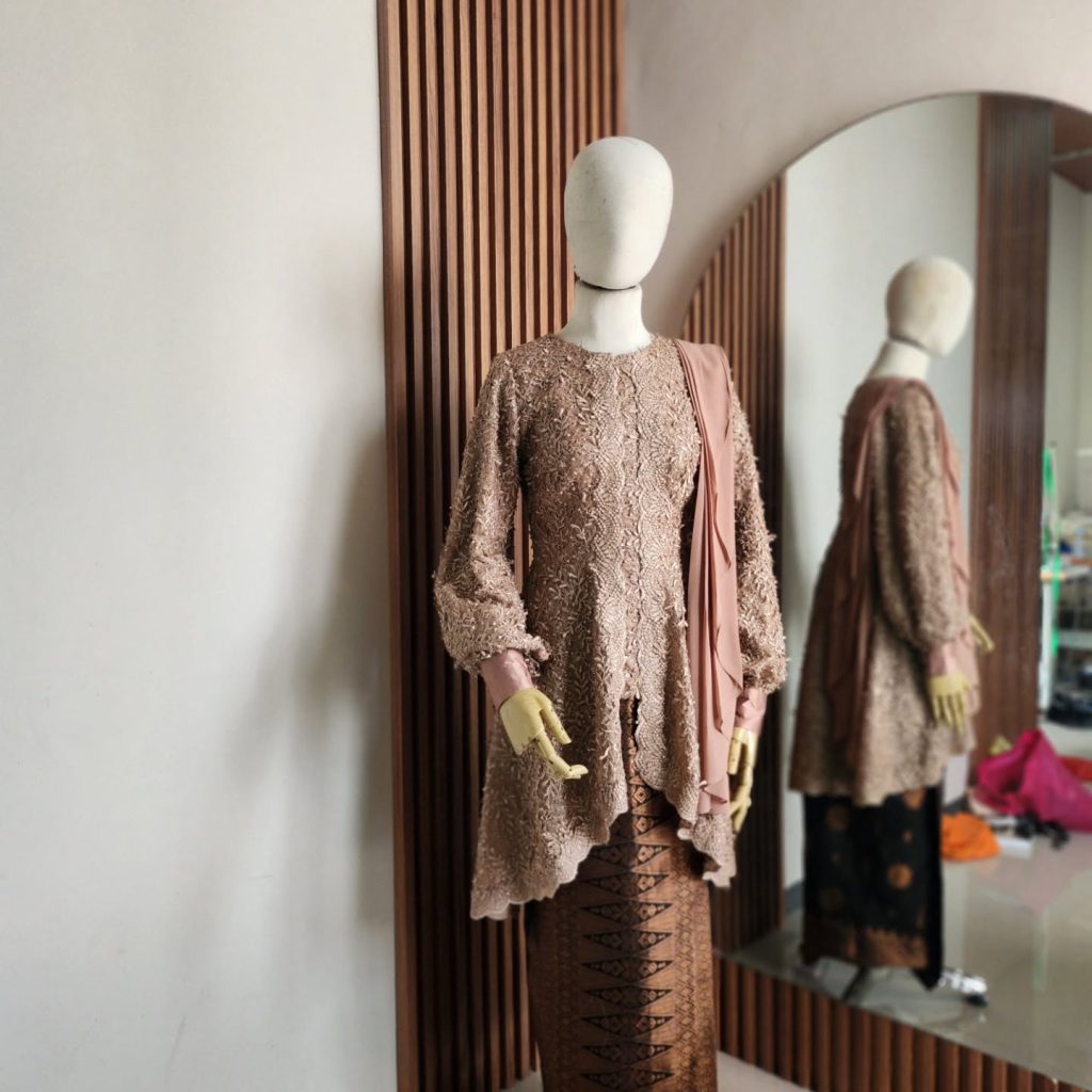 Instagram post from zarira_design. This post is in position 0.