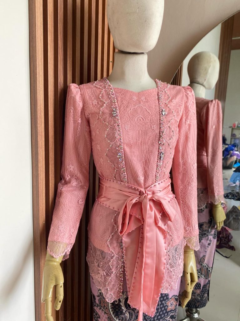 Instagram post from zarira_design. This post is in position 1.