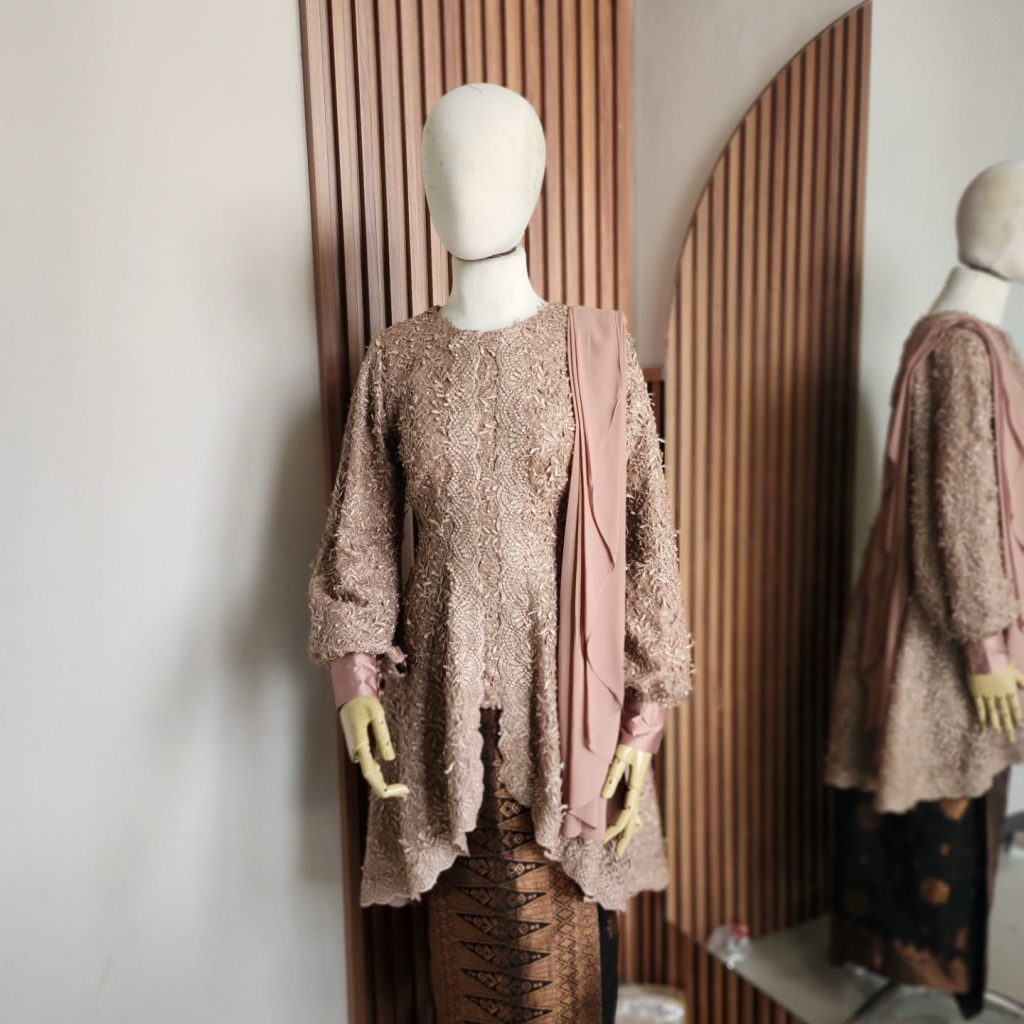 Instagram post from zarira_design. This post is in position 1.